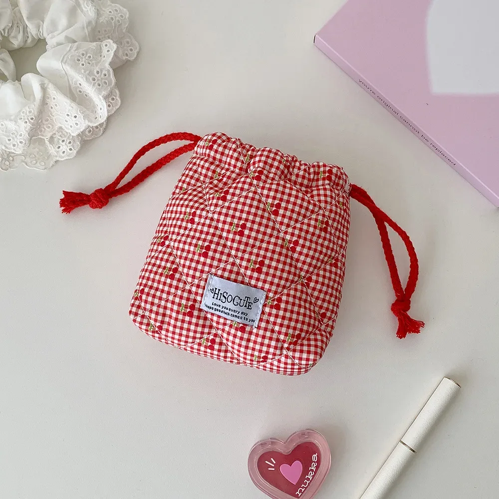 sac à cosmétiques pour femmes, sac de maquillage japonais à carreaux cerise, sac de maquillage kawaii avec cordon de serrage, sac de rangement compact et portable de voyage pour filles