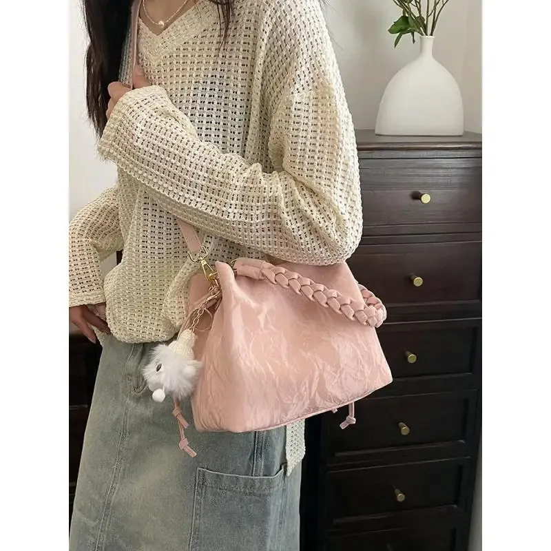 sacs fourre-tout pour femmes, sac seau moyen sophistiqué en pu, sac seau élégant pour femmes, sac à bandoulière pour les voyages courts et les trajets quotidiens