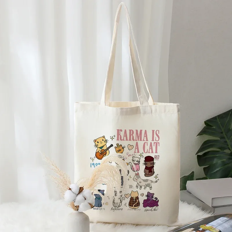 Swifitie Karma est un chat modèle sacs fourre-tout pour femmes pliable grand sac à main de voyage d'été pour les filles retour à l'école cadeau sac de plage