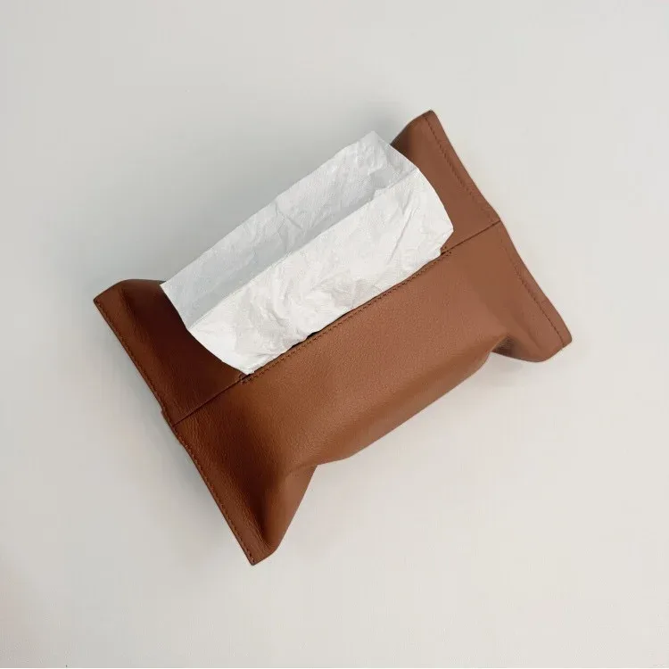 trousse toilette cuir vachette pleine fleur marron fixation ceinture sécurité voiture rangement mouchoirs coulissant