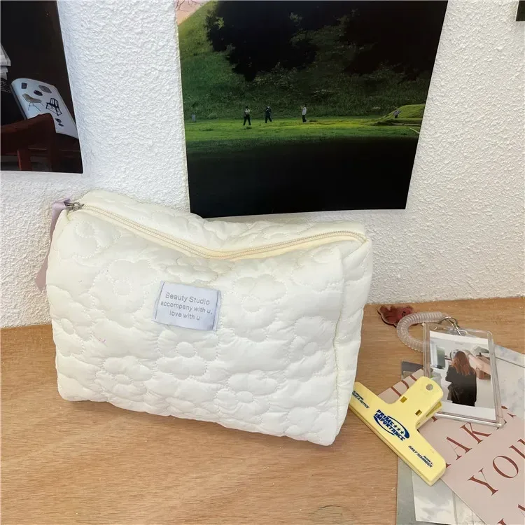 trousse polyester matelassée motif floral voyage cosmétique maquillage femme blanc jaune vert rose bleu