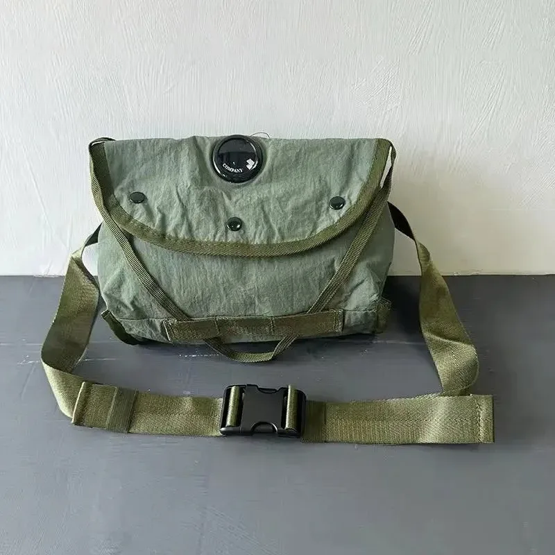 nouveau sac à bandoulière rétro pour homme, sac à bandoulière en nylon noir tendance, sac messager décontracté pour femme pour l'extérieur