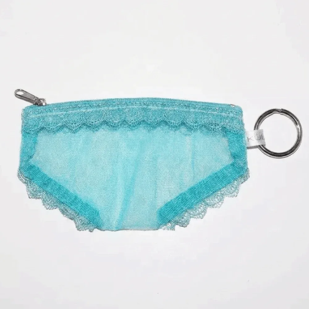 pochette de rangement cosmétique unique en forme de slip, en dentelle et maille, motif cœur, style y2k, transparente, pour maquillage et articles de toilette, idéale pour le voyage