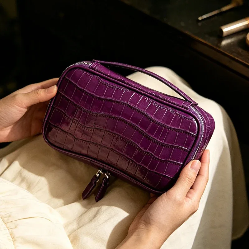 sacs de boîte de maquillage en cuir véritable avec initiales personnalisées pour femmes, sacs à main et bourses de luxe de styliste 2026 neufs en cuir de vache deux tailles, sac de voyage organisateur de maquillage