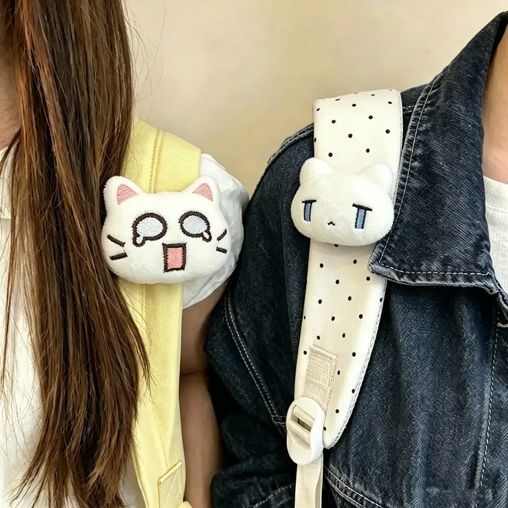 pendentif en peluche chat mignon aux larmes, décoration de sangle de sac à dos à velcro, accessoires de sac à clés en peluche de dessin animé, cadeau esthétique pour ami