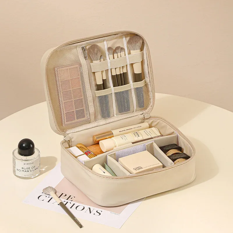 tissu oxford épais, modèle à une ou deux couches, unisexe, sac de toilette et de maquillage à la mode, idéal pour les voyages, les vacances, les déplacements professionnels et les sorties quotidiennes. sac de toilette et de maquillage pratique et multifonctionnel, conçu pour ranger et organiser les batteries externes, les câbles de données, les lotions, les produits de soins de la peau, les pinceaux de maquillage, les brosses à dents, le dentifrice, etc. , trousse de maquillage de voyage étanche, indispensable pour ranger les pinceaux de maquillage et les outils de broderie