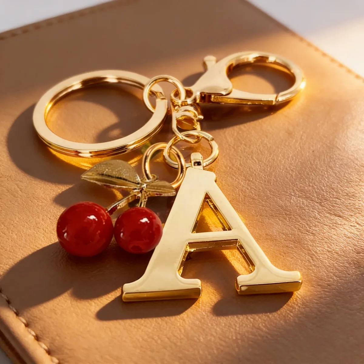 porte-clés élégant en or de qualité supérieure, pendentif 3d alphabet a-z, accessoire cœur rouge, anneau de porte-clés argenté tendance, pour sac/ordinateur portable