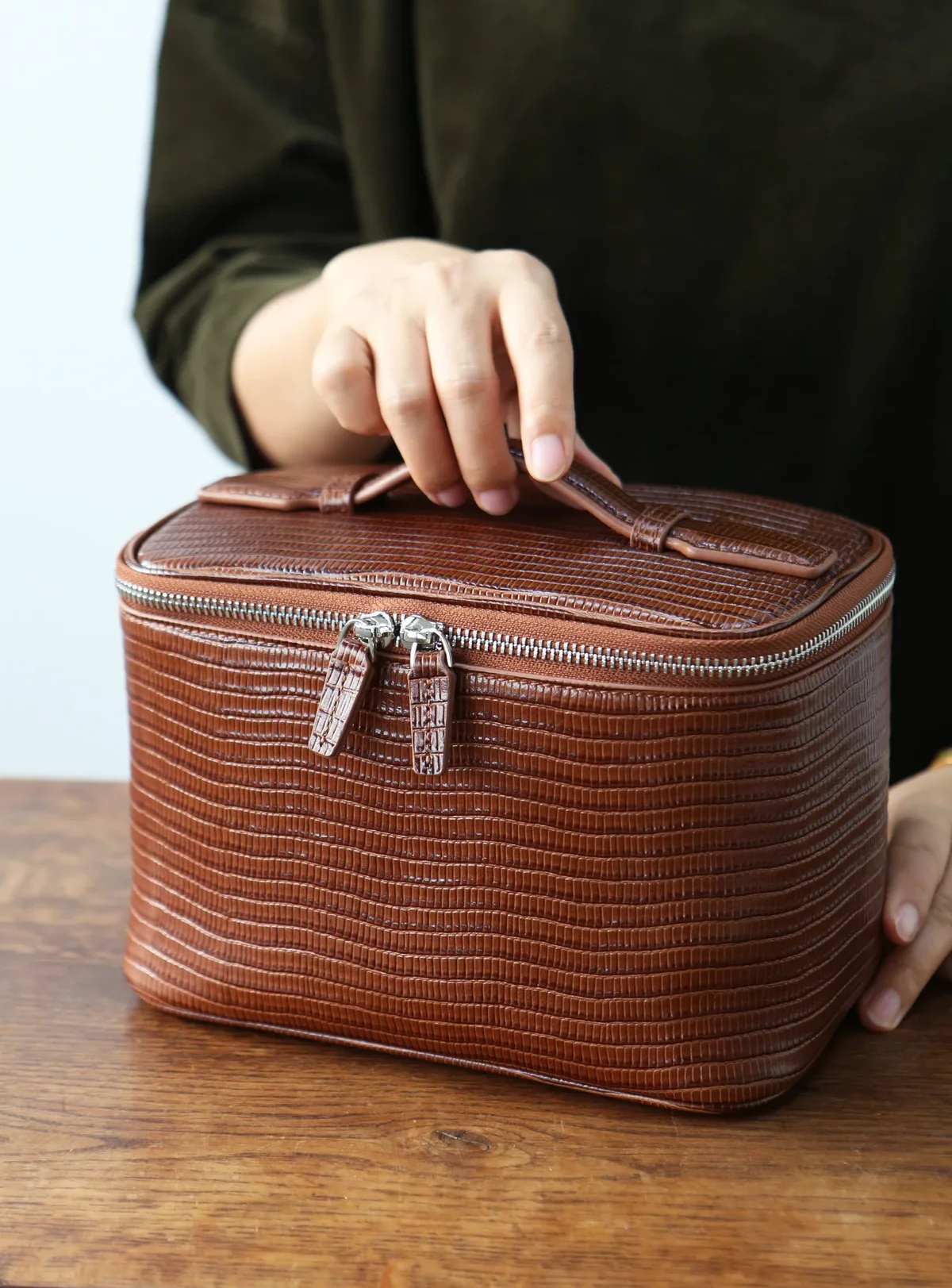 sac de maquillage en cuir de vachette à motif lézard, grande capacité, sac de toilette de voyage, cuir véritable, sac cosmétique portable pour femmes
