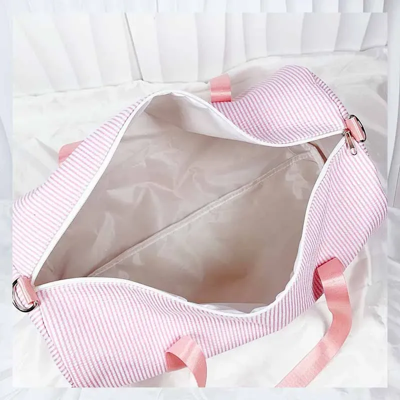 sac polochon personnalisé pour bébé, sac de voyage monogramme seersucker, sac de danse pour enfants, sac à langer pour tout-petits, cadeaux pour enfants, sac de week-end