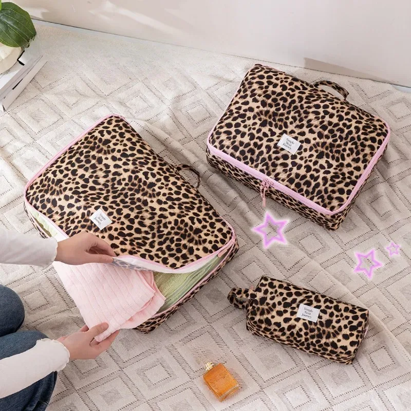 trousse de maquillage de voyage imprimé léopard, étui cosmétique étanche, pochette de toilette essentielle en tissu pour femmes en voyage d'affaires