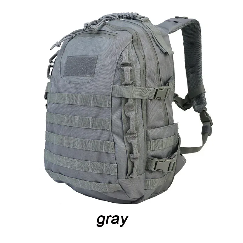 sac dos vert olive bandes marron claires motif camouflage fermeture velcro ajustable boucles métalliques usage extérieur capacité grande