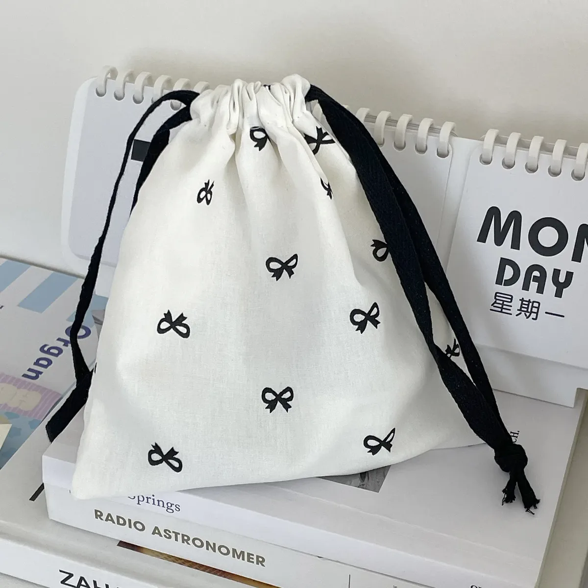 sac de rangement en toile avec nœud imprimé pour femme, sacs à main mignons pour filles d'université, sacs à cordon de proximité, étui de maquillage de voyage portable simple pour femme