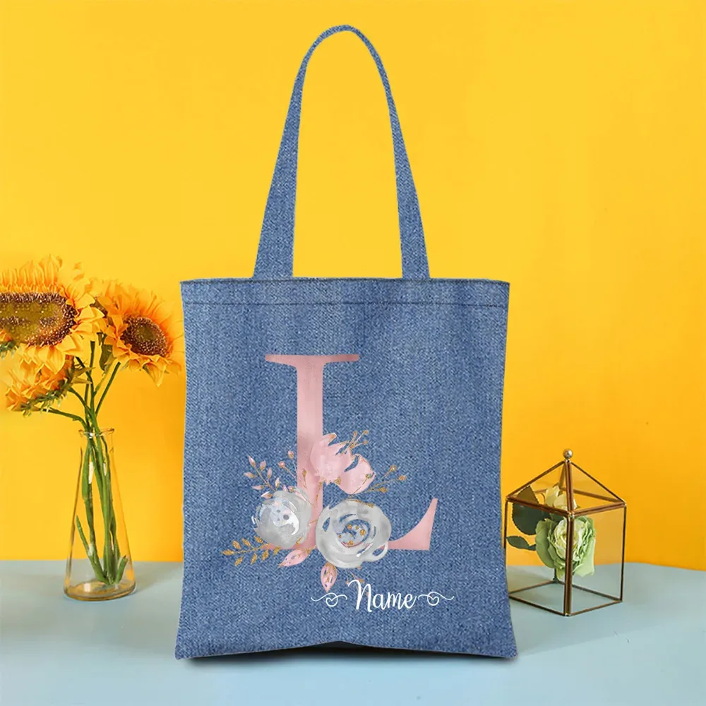 sac fourre-tout en denim personnalisé avec lettre avec nom, sac à main pour mariage, enterrement de vie de jeune fille, sacs de demoiselle d'honneur, sac à bandoulière de voyage, cadeau pour elle
