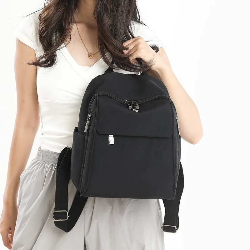 sac à dos en nylon pour femmes, nouvelle mode, petit, léger, décontracté, grande capacité, sacs à bandoulière de marque de styliste, fourre-tout pour un usage quotidien