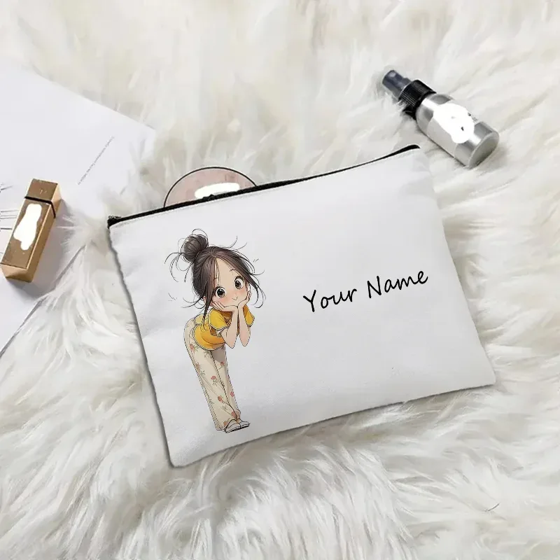 trousse de maquillage personnalisée en toile avec nom, pochette cosmétique imprimée fille cartoon, organisateur de voyage personnalisé à fermeture éclair pour femme, idéal cadeau