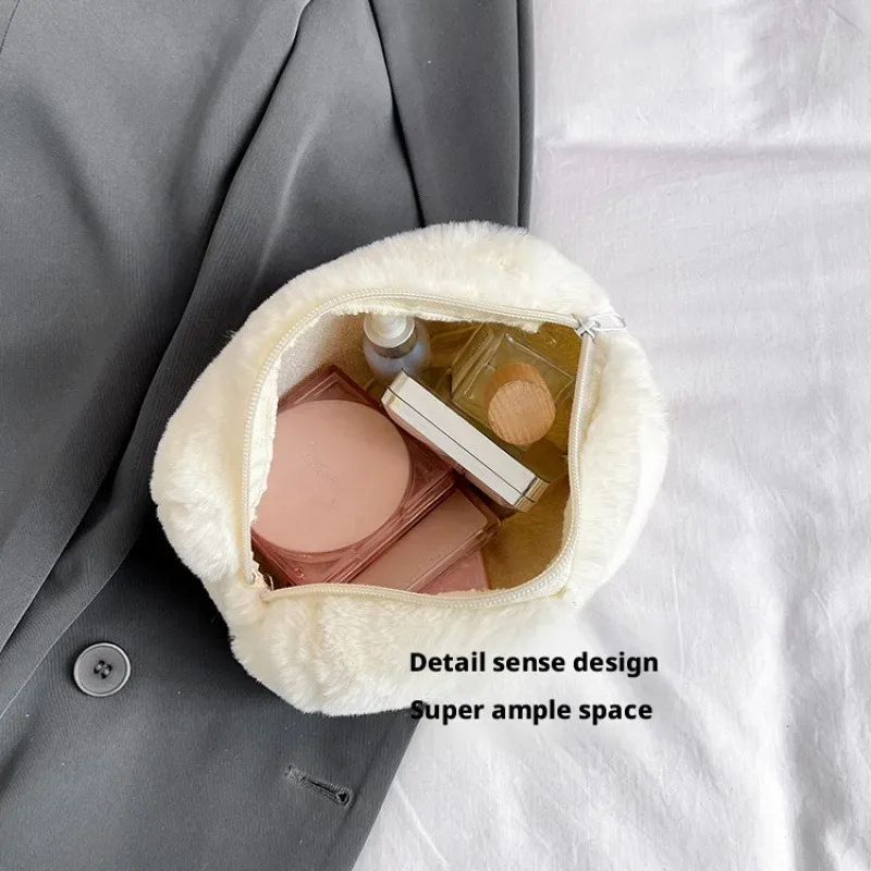 1 joli sac de rangement pour maquillage en peluche - sac de maquillage simple en nylon, adapté aux voyages et aux étudiants, confortable et moelleux, grande capacité, adapté à l'hiver, disponible en rose et autres couleurs, non lavable