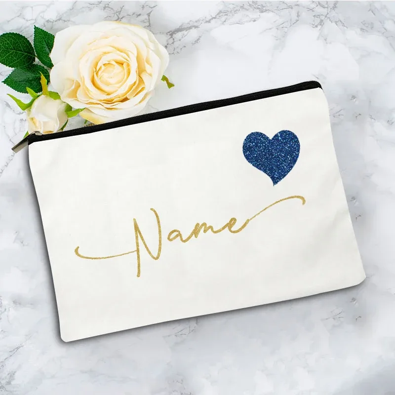 trousse de maquillage personnalisée avec nom en forme de cœur, sac de rangement pour articles de toilette pour femme, trousse à cosmétiques, cadeau de fête pour enseignant