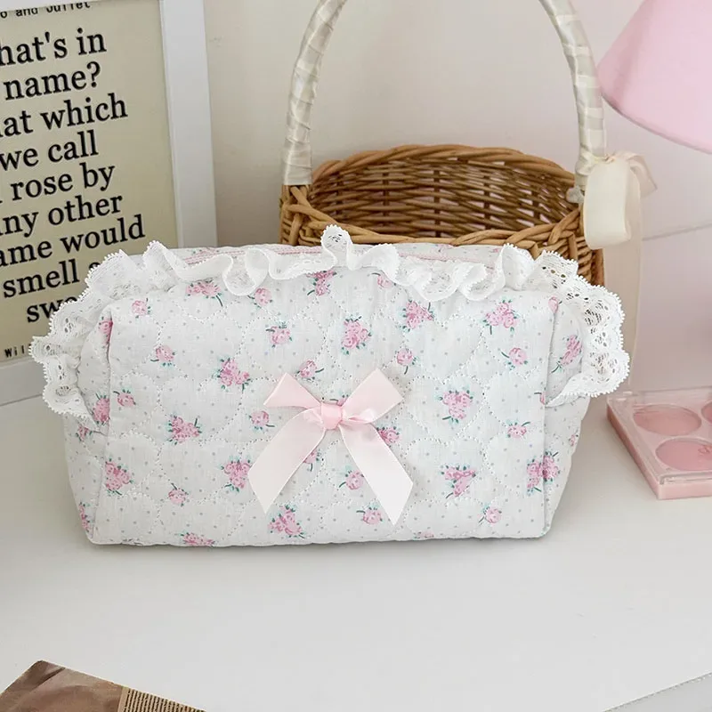 sac de rangement de cosmétiques en forme de cœur rose, pochette de maquillage esthétique mignonne avec garniture en dentelle, sacs de rangement de cosmétiques vintage de grande capacité
