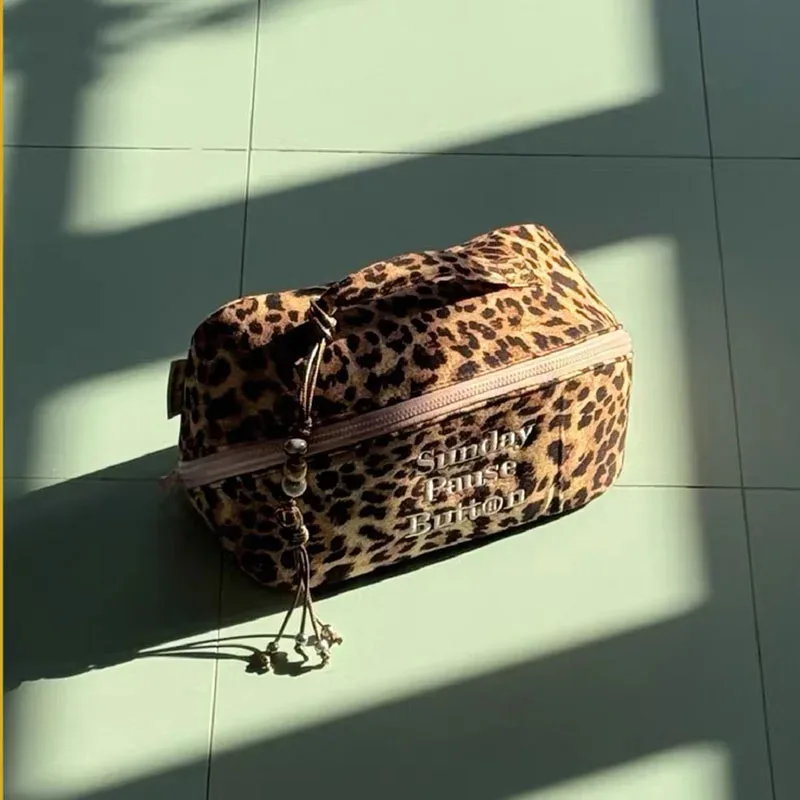 nouvelle trousse de maquillage léopard grande capacité pour femme, sac de voyage tendance, trousse de toilette à fermeture éclair, sac de rangement cosmétique pour femme