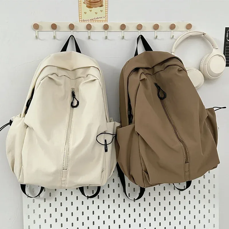 sac à dos d'université étanche en nylon de 15.6 pouces, sac à dos de voyage de grande capacité pour ordinateur portable unisexe, sac d'école de conception simple pour adolescents