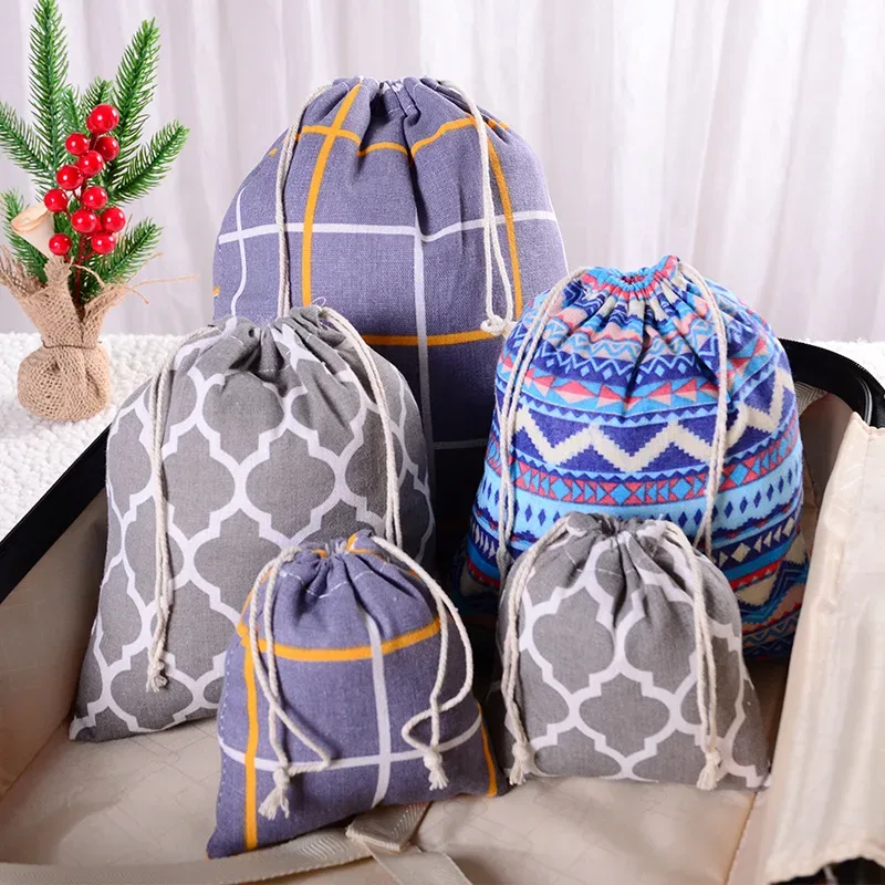 poudres de tissu de lin de coton, sac de ficelle de proximité, sac de rangement de chaussures de gril de voyage pour enfants, sac cadeau de noël