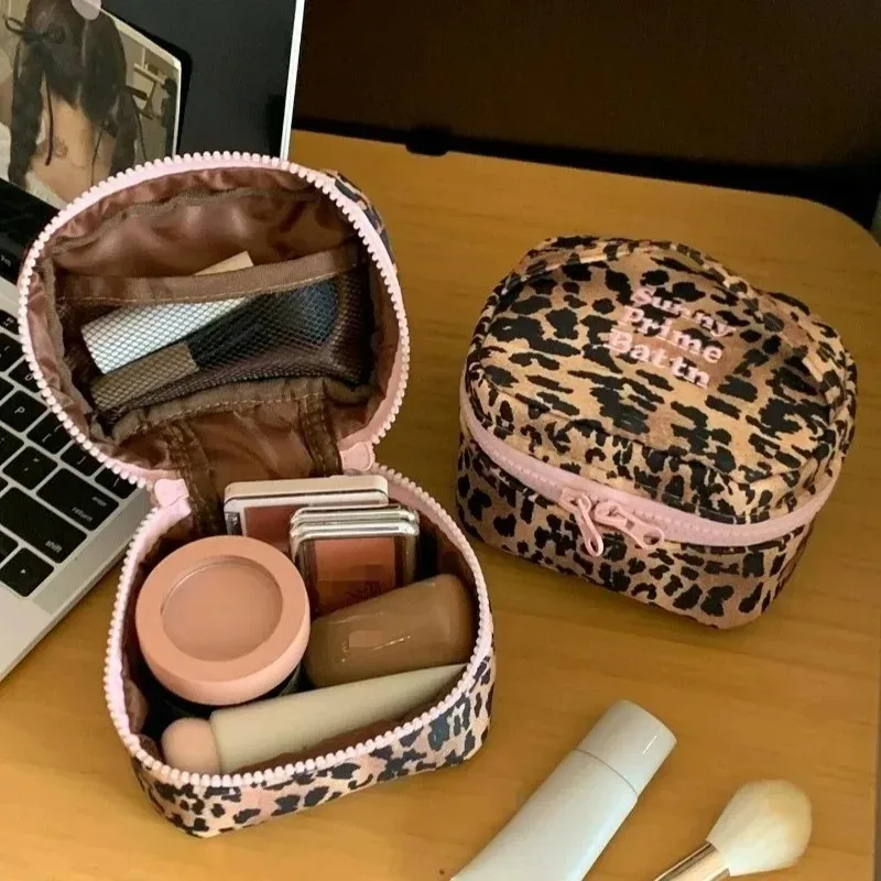 sac de maquillage imprimé léopard rose pour femmes, petit sac de voyage portable, organisateur de cosmétiques, trousse de toilette, grande capacité de rangement