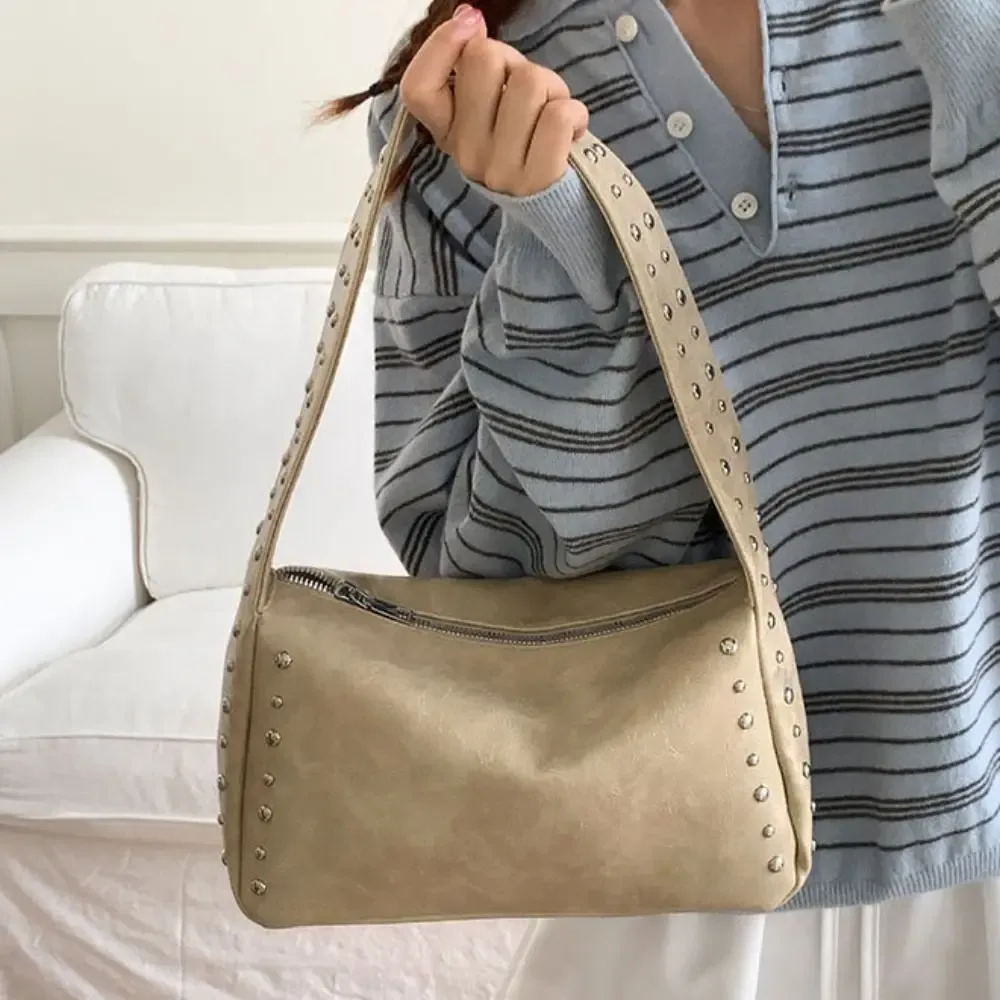sac à main tendance style spicy girl, rétro à rivets, sac carré décontracté, sac d'épaule français couleur unie pour le quotidien