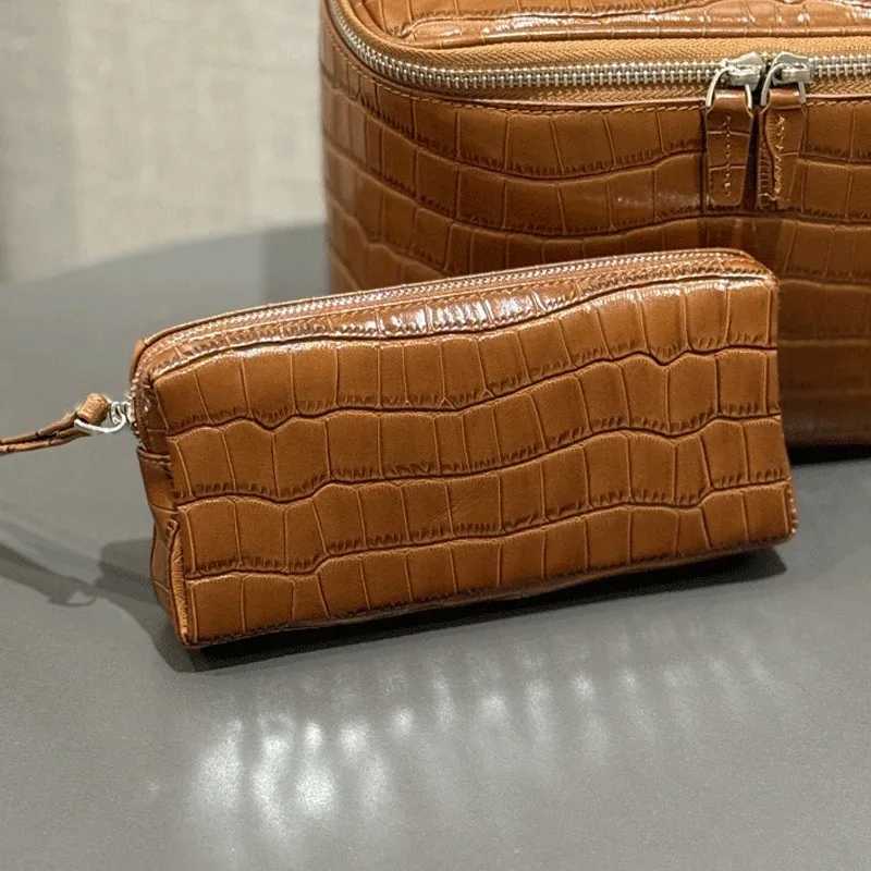sac à cosmétiques en cuir pour femmes, organiseur de toilette de voyage, cuir véritable de haute qualité, trousse de maquillage de luxe, pratique, grande capacité