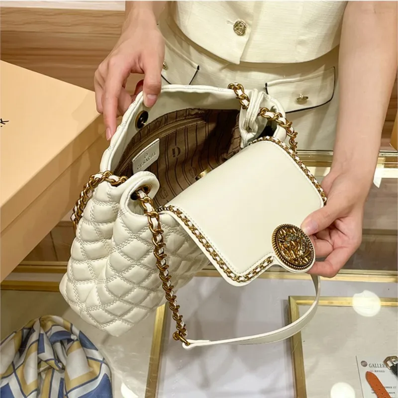 sac à chaîne en cuir véritable de marque pour femme 2025, nouveau design de créateur avec un sens du luxe, sac à bandoulière grande capacité à porter sous le bras