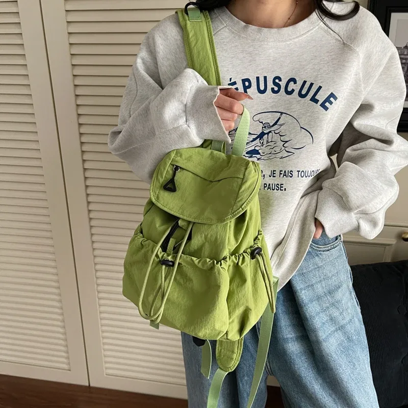 nylon décontracté solide compartiment intérieur sacs à dos grande capacité sacs pour femmes en vente 2025 nouvelle fermeture éclair simple sacs à main pour femmes