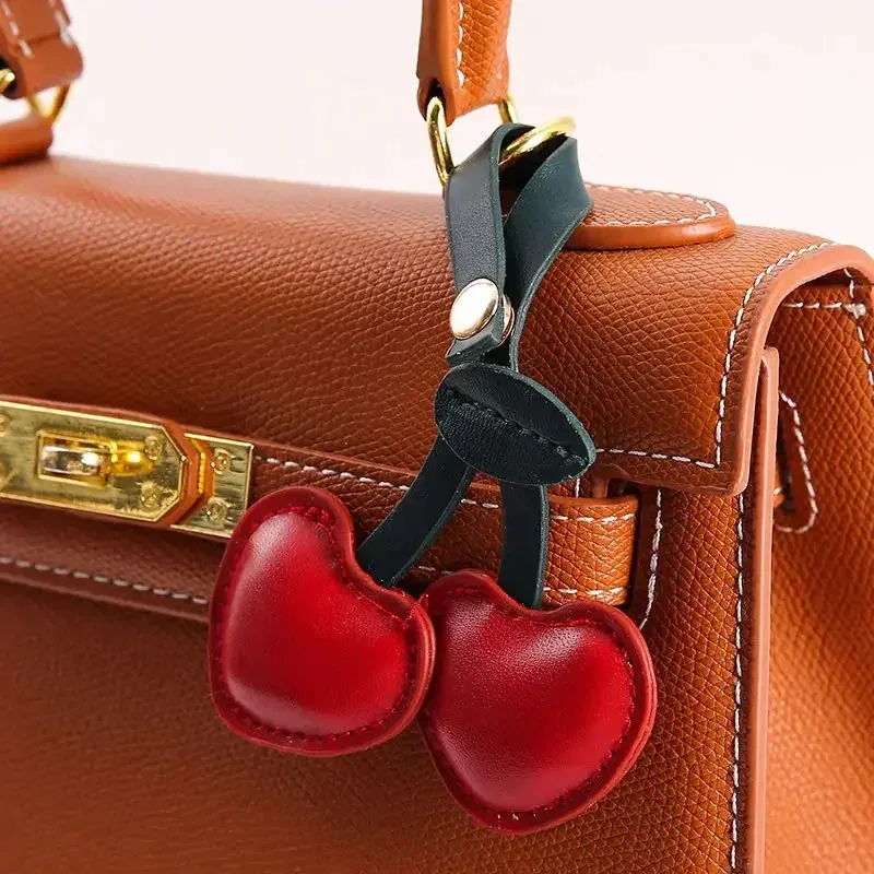 porte-clés pendentif cerise chelsea créatif pour sac à main femme, accessoire de sac à dos en cuir, breloque vintage polyvalente pour sac