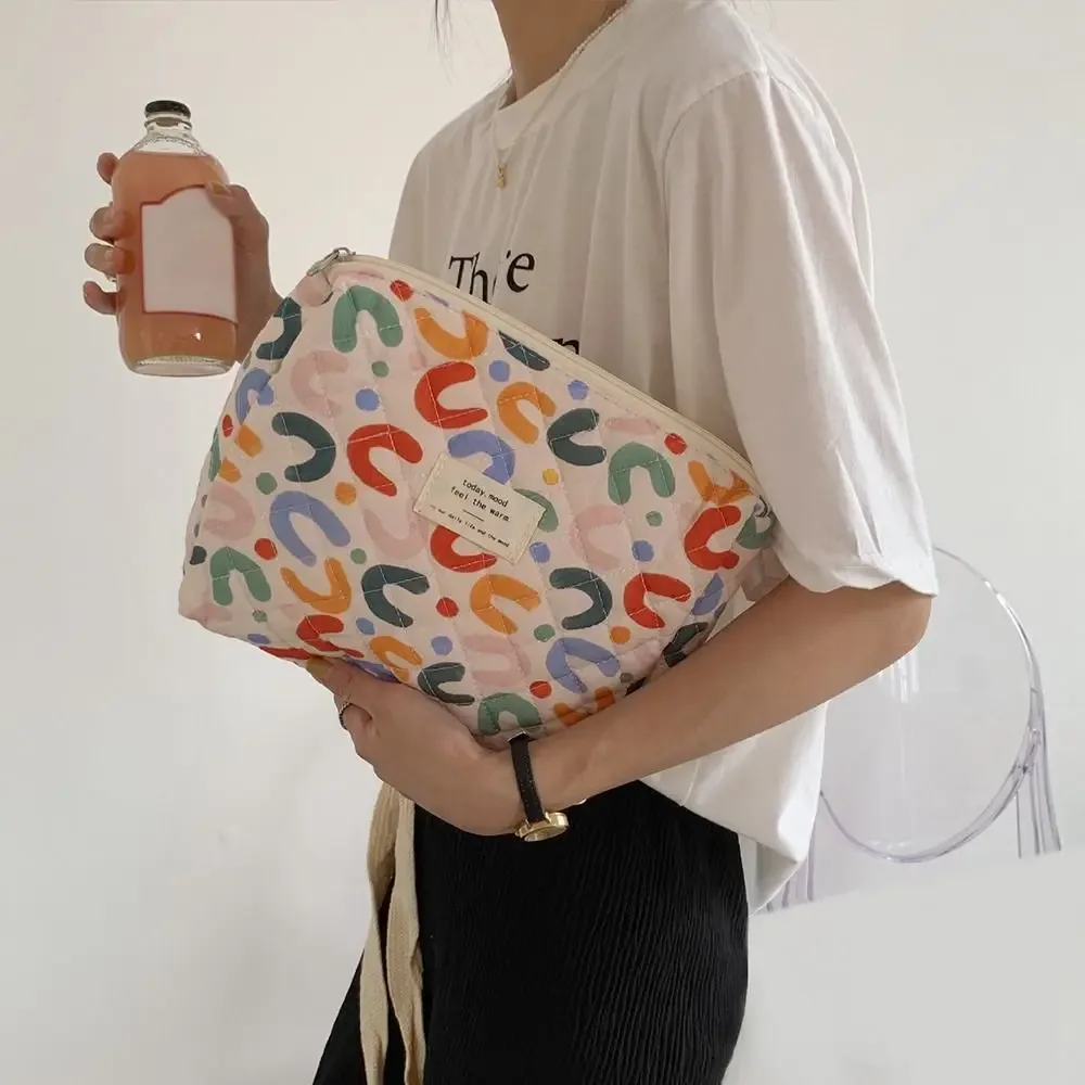 sac de maquillage coréen matelassé à fleurs pour femmes, trousse de toilette portable, sacs à main à couches, organisateur floral, pochette de rangement pour cosmétiques