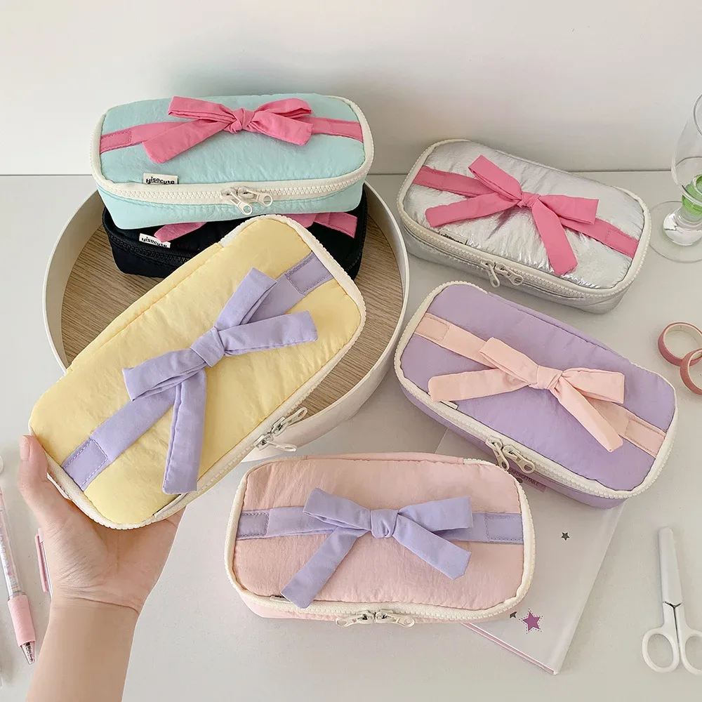 Kit d'outils de beauté pour femme Bow-Tie, sac multifonctionnel, nouveau sac de maquillage et de toilette portable pour femme, sac de rangement de voyage, sensation haut de gamme, idéal pour un usage personnel et comme cadeau
