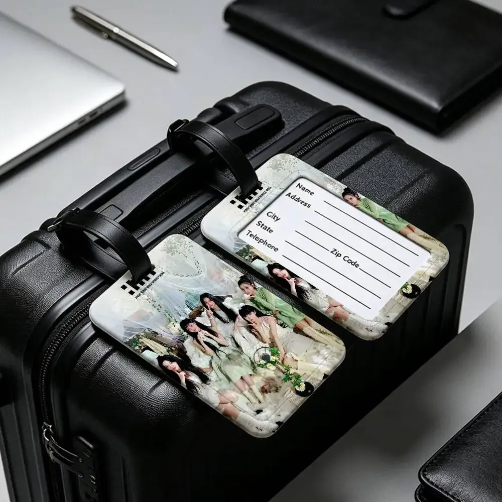 étiquette d'identification de bagage en pvc du groupe kpop i-illit, porte-carte d'informations anti-perte, étiquette de nom pour valise de voyage