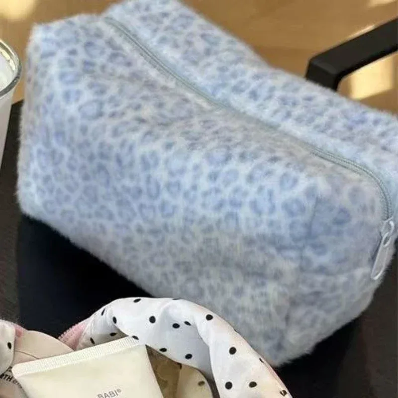 sac de rangement pour maquillage, pochette de rangement pour cosmétiques en peluche moelleuse à imprimé léopard, trousse de toilette pour femme automne/hiver, pochette de soirée