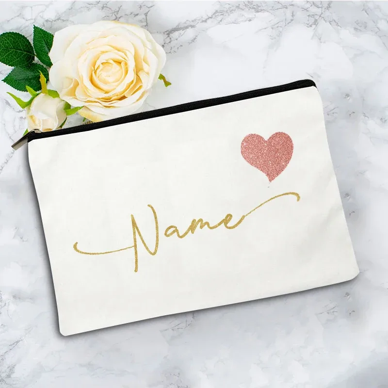 trousse de maquillage personnalisée avec nom en forme de cœur, sac de rangement pour articles de toilette pour femme, trousse à cosmétiques, cadeau de fête pour enseignant