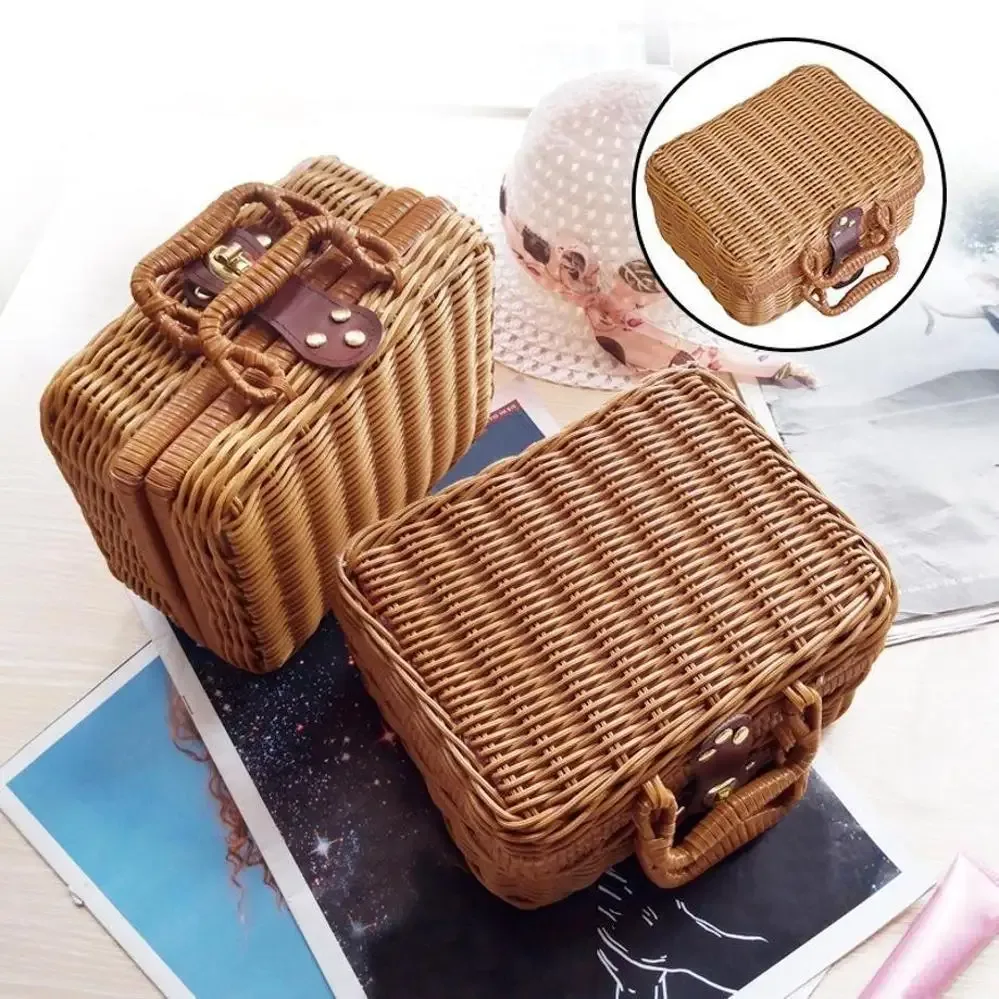 organisateur voyage plastique marron clair poignée dorée mailles régulières rose pâle violet bleu ciel kaki résistant eau