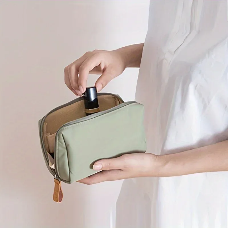 trousse de maquillage portable unie 2026, pochette cosmétique de voyage, organisateur de rangement pour usage quotidien