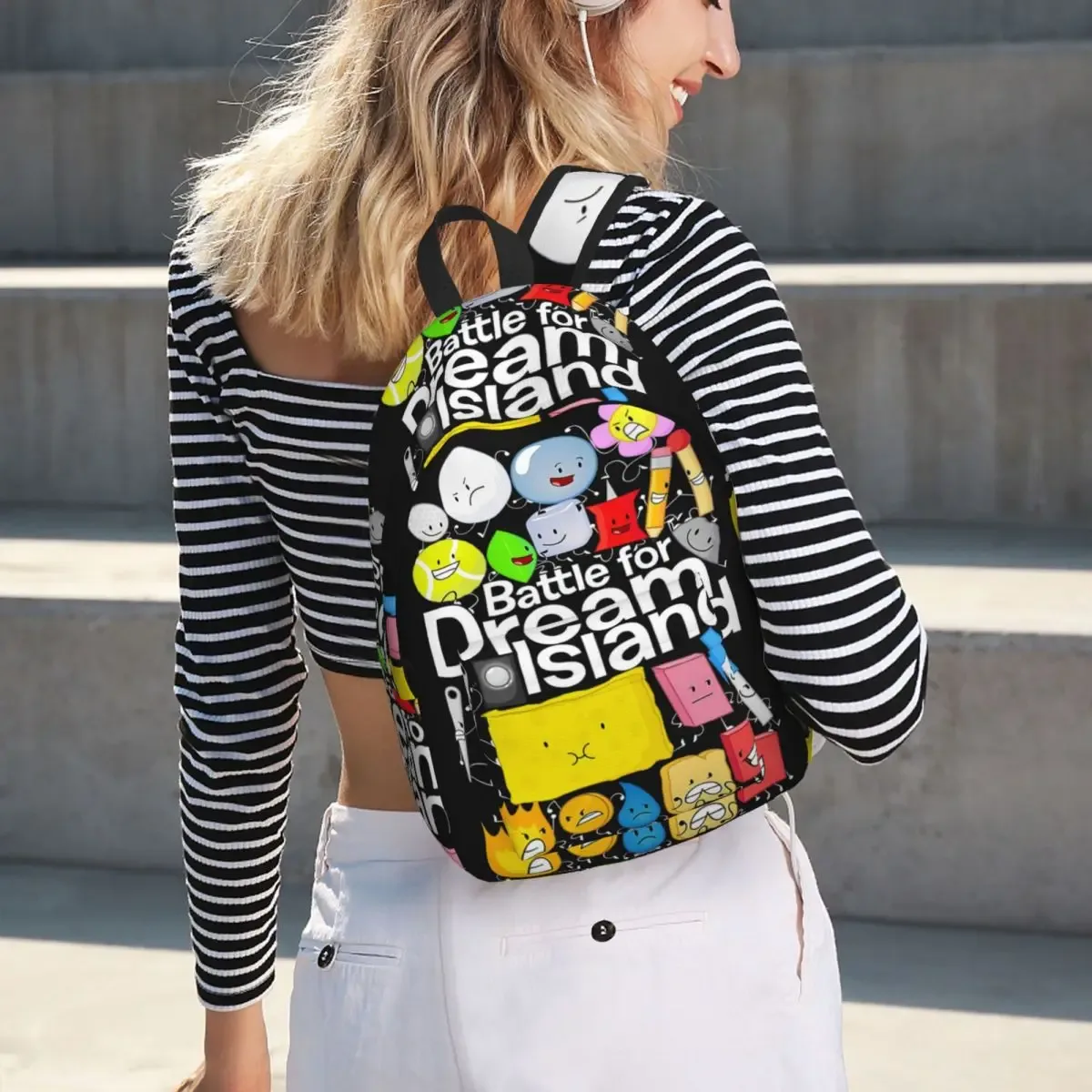 sac dos polyester noir motif battle for dream island poignée supérieure bandes épaules poches avant lateral usage voyage