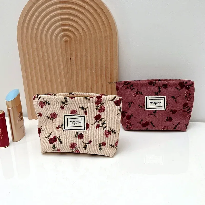 nouveau petit sac à cosmétiques pour femmes, portable à motif floral, petit sac de rangement pour serviettes hygiéniques, étui pour pièces de monnaie et clés, pochette pour cartes portables