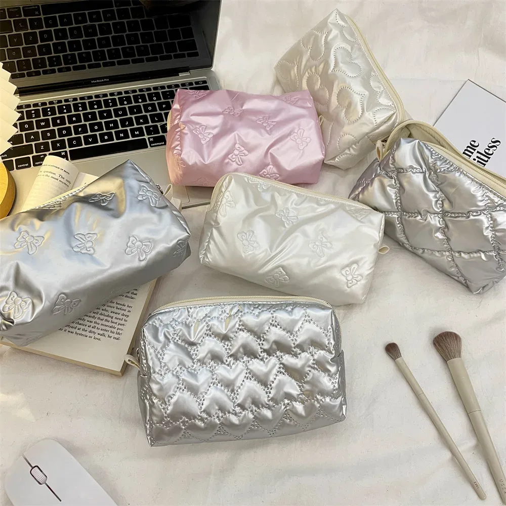 trousse satiny pu matelassé motifs papillons coeurs géométriques décontracté maquillage voyage cosmétiques blanc kaki gris vert argent doré