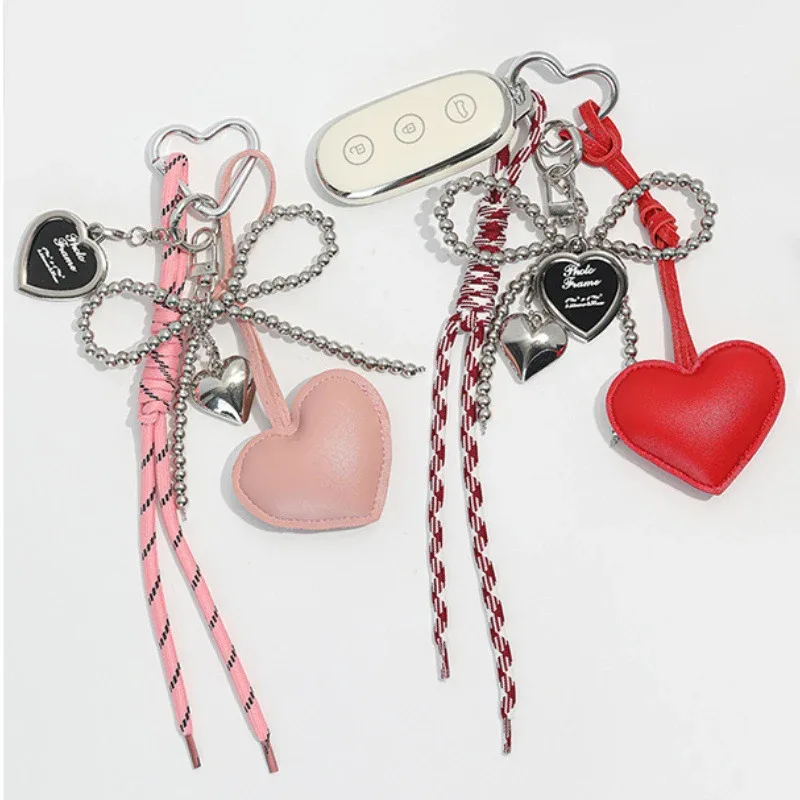 porte-clés en cuir brillant avec nœud en perles, breloque pour sac à dos coréen y2k, pendentif en forme de cœur d'amour, décoration de sac à main, cadeau