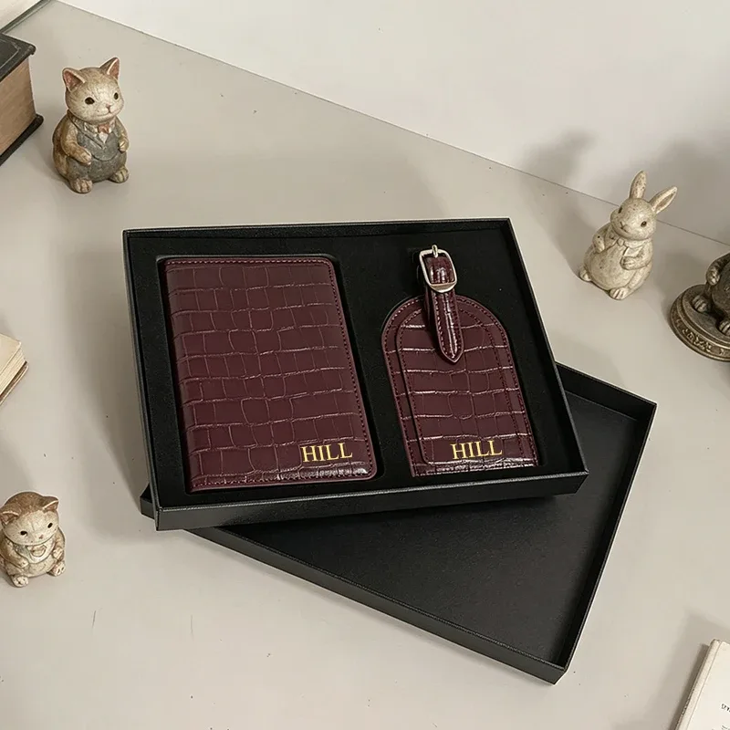 porte-passeport en cuir pu à motif crocodile avec gravure de nom, étiquette de bagage avec boîte cadeau, lettres diy de luxe, housse de passeport de voyage
