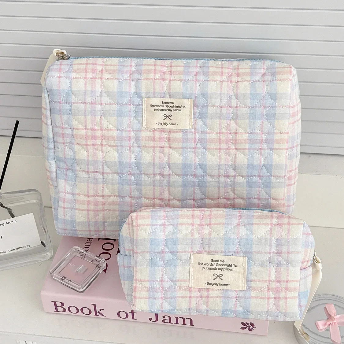 Sac de maquillage matelassé en forme de cœur pour femmes, grande capacité, pochette de rangement de cosmétiques de toilette de voyage, sac à main pour rouges à lèvres pour dames, vente en gros