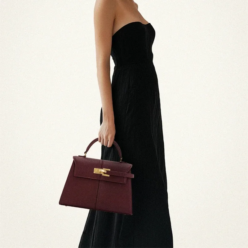 sac à main pour femme jw pei elise : mini / grand sac à bandoulière carré - sac à bandoulière en cuir vegan bordeaux de créateur
