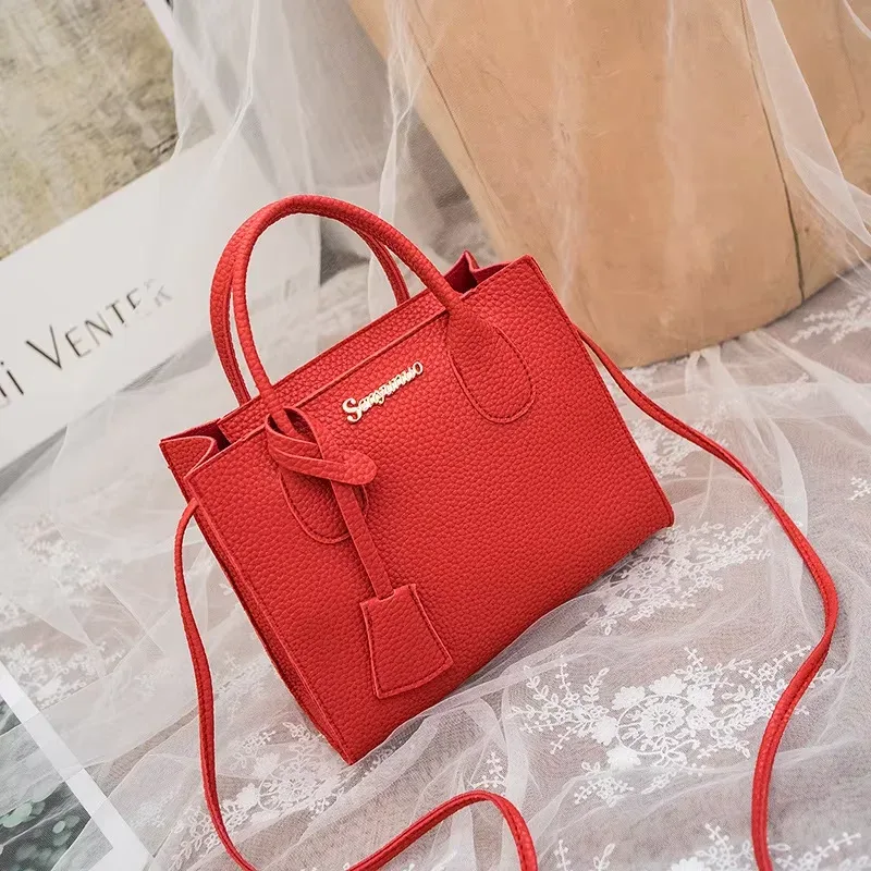 sac à main polyvalent triple usage (bandoulière, porté main, sacoche) pour femme, en grain de litchi couleur unie, idéal pour les loisirs 