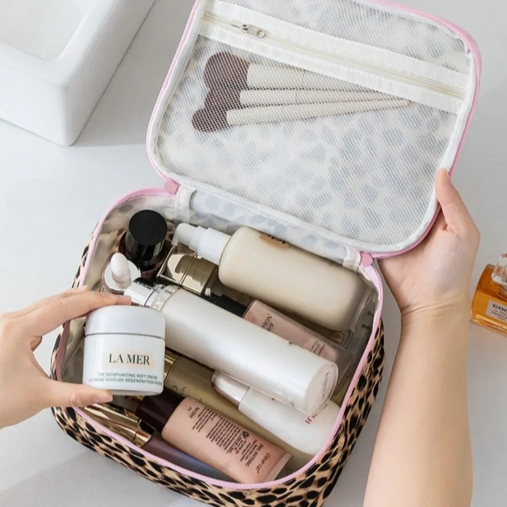 trousse de maquillage léopard grande capacité, organisateur de voyage imperméable pour cosmétiques, indispensable pour les voyages d'affaires et les bagages pour femmes