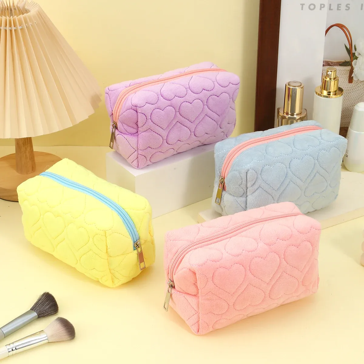sac de maquillage à imprimé cœur, pochette de rangement portable à fermeture éclair pour femmes, sac à main de voyage pour cosmétiques et articles de toilette, cadeau de la saint-valentin et du nouvel an