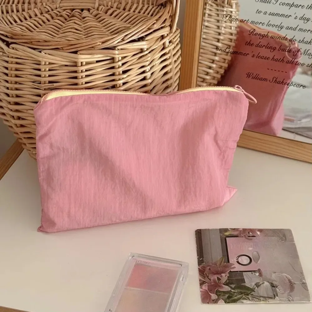 nouvelle trousse de maquillage de grande capacité, motif à carreaux, fermeture éclair, pochette de rangement de voyage, organisateur en nylon, trousse à cosmétiques pour voyage.