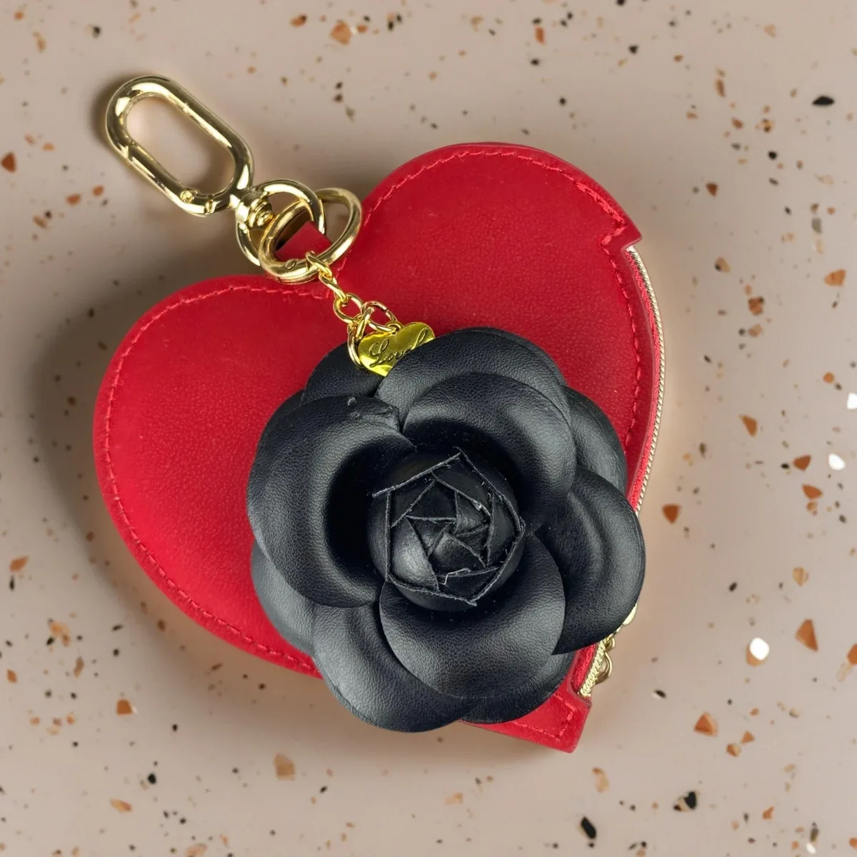 porte-clés élégant en cuir pu avec camélia, pendentif floral pour sac à dos, sac à main, breloque florale, cadeau pour femme, décoration esthétique